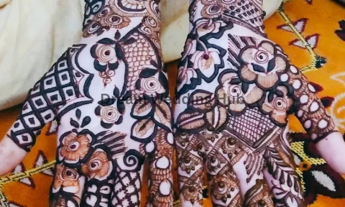 Farhin Mehndi Artist At Ahmedabad